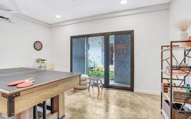 Red Palm Luxury Villas with Private Pools