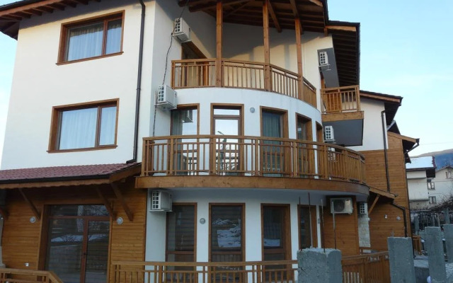 Yuliya Guest House