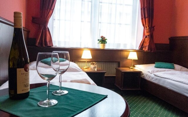 Hotel U Hejtmana Šarovce