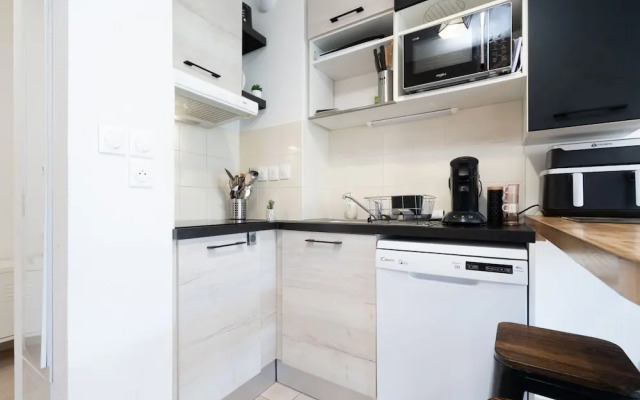 Villa in Valras-plage Near Sand Beach