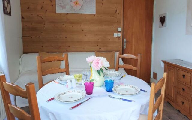 A la Claire Fontaine 14079