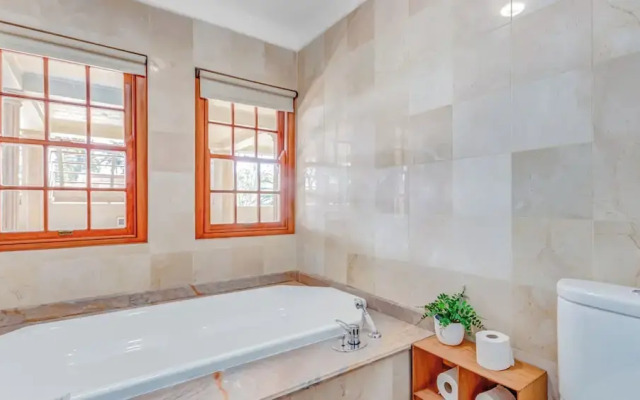 House Sunbeam GuestHouse