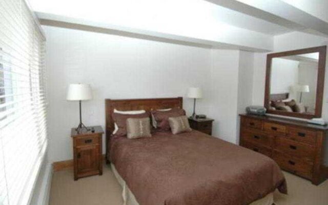Cottonwood Condominiums