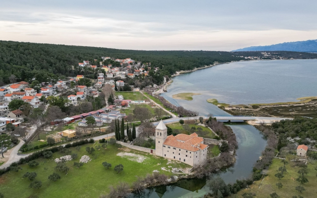 Mobile Homes -kamp Karin 17