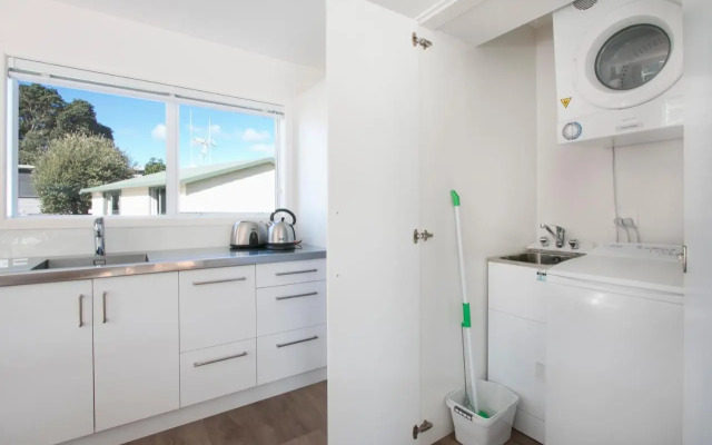 The Waihi Beach House - Waihi Beach Holiday Home