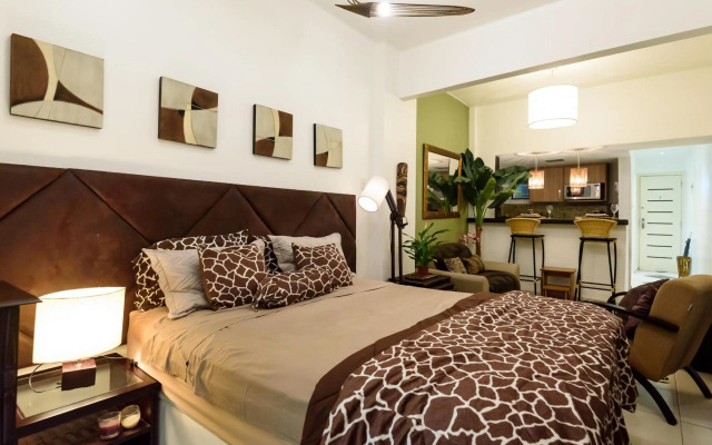 Pineapples PF118 - Studio para casais em Copacabana