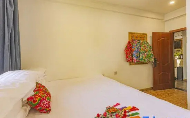 Xuexiang Erlanghe Qingli Inn