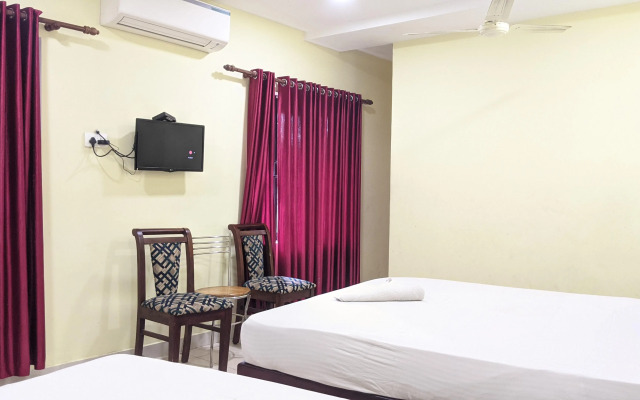 Malabar Plaza Lodge