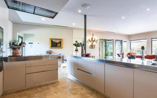 VILLA AIRONE 12, Emma Villas