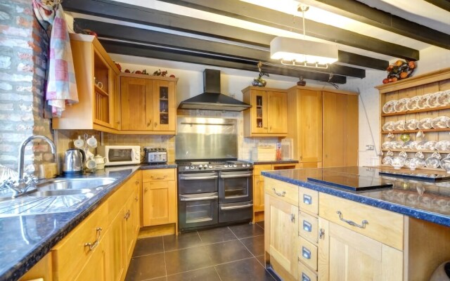 Pentre Farmhouse