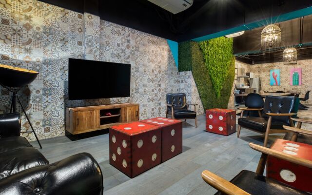 Eazy Centro by ULIV