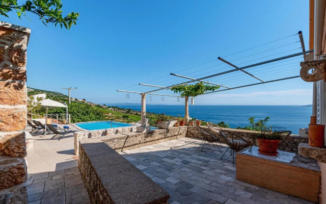 Beautiful Home in Mokalo With Wifi and 2 Bedrooms