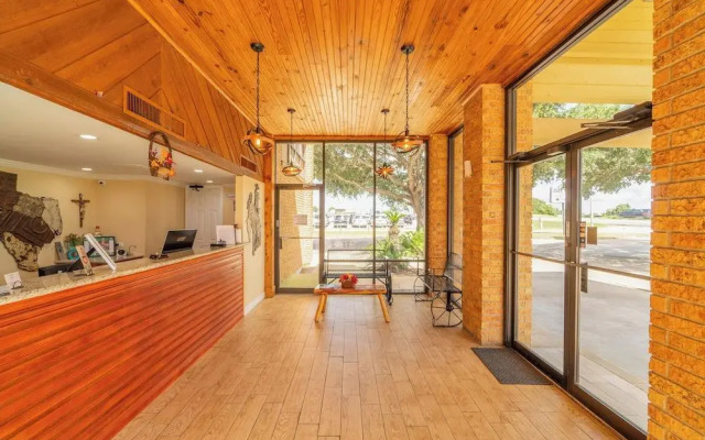 River Valley Motor Inn