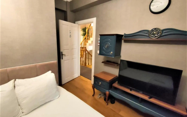 Valentine Suites Hotel