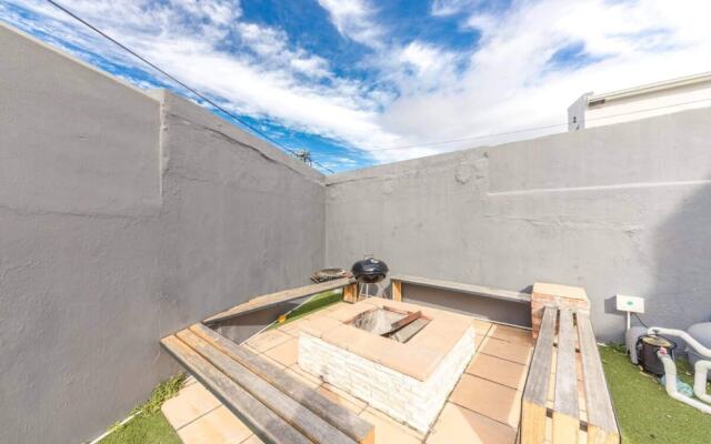 Spaciaous 2 Bedroom Bokaap Apartment