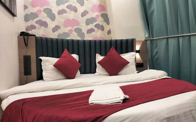 Hotel Paris Plaza