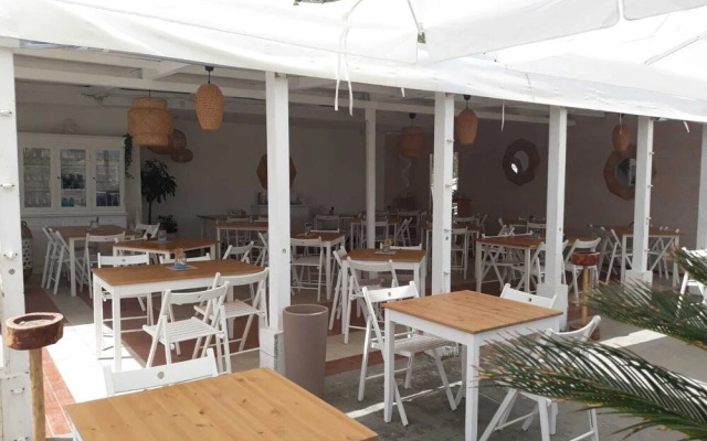 Gazebo Rooms