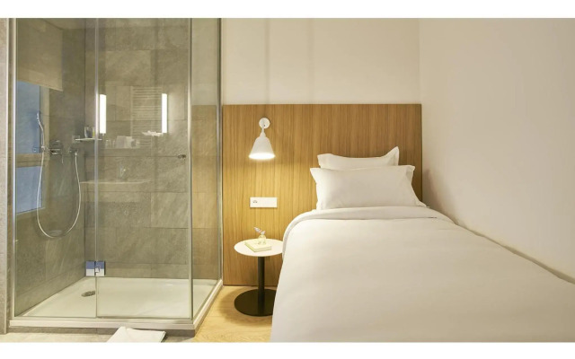 9Hotel Republique