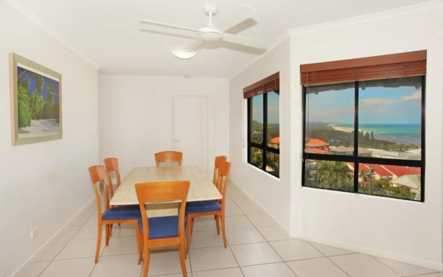 Unit 4 'Beaumont Sur Mer', Coolum Beach