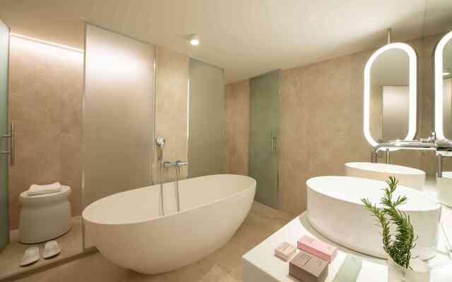 Mitsis Rinela Beach Hotel