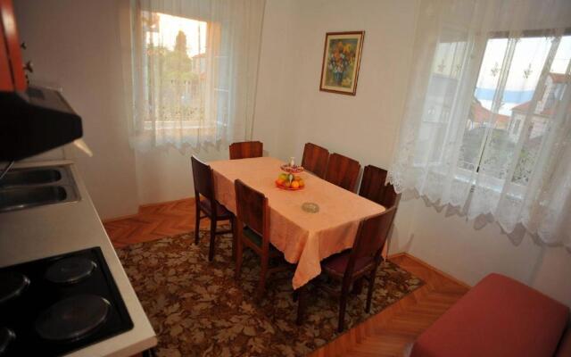 Apartments Piv - 10 m from beach