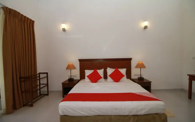 OYO 272 Garden Beach