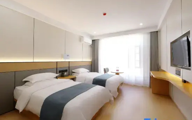 Four Seasons Oxygen-Rich Manor