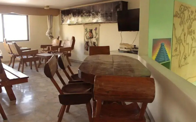 The Roof Backpackers Hostel