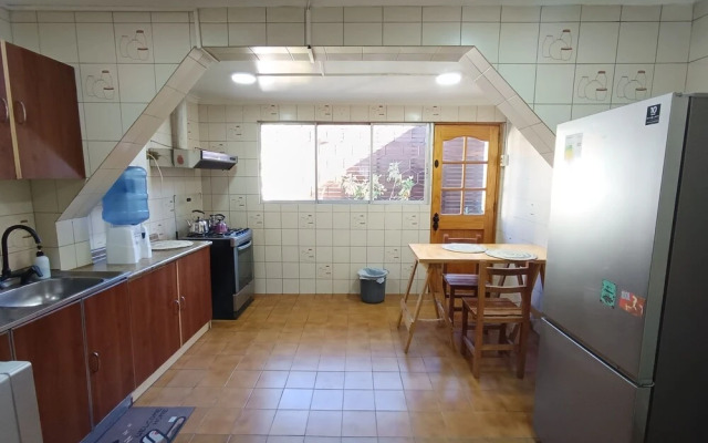 Hostel Rogiel Airport Transfer