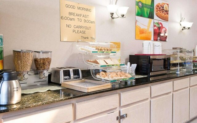 Quality Inn Petersburg Fort Lee Area