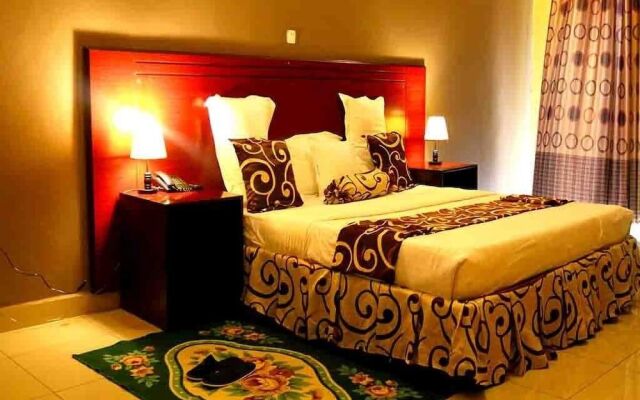 Hotel Hilltop Country Club