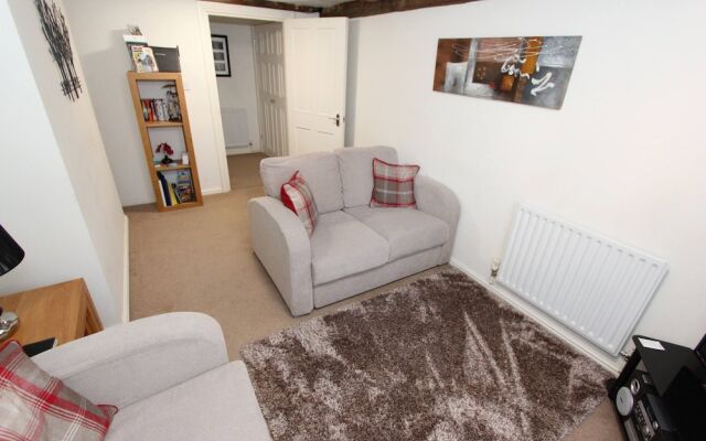 Commonhall Apartments - Character - City Centre - Three Storey