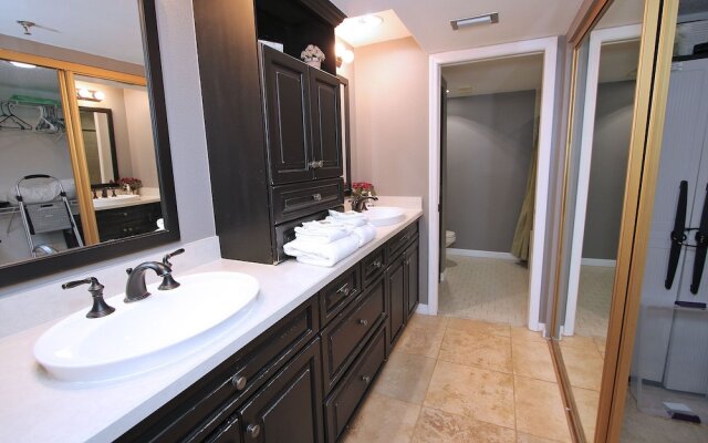 Pier House 402