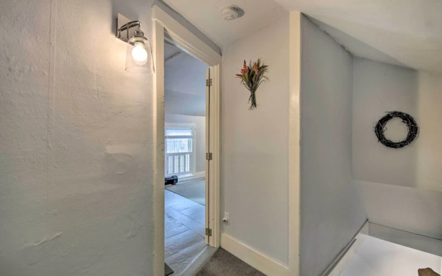 Charming Belfast Home, Walk to Downtown!