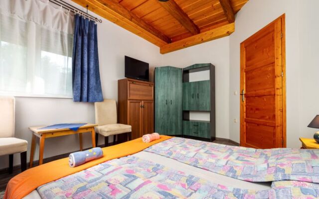 House Violette Balatonmariafurdo