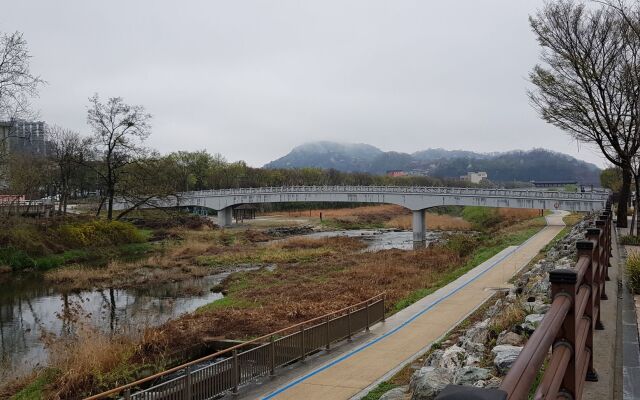 Hanulgiwa Hanok Stay