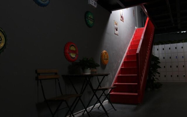 Xian Black Stone Capsule Youth Hostel – Hotel Rooms – Xi'an