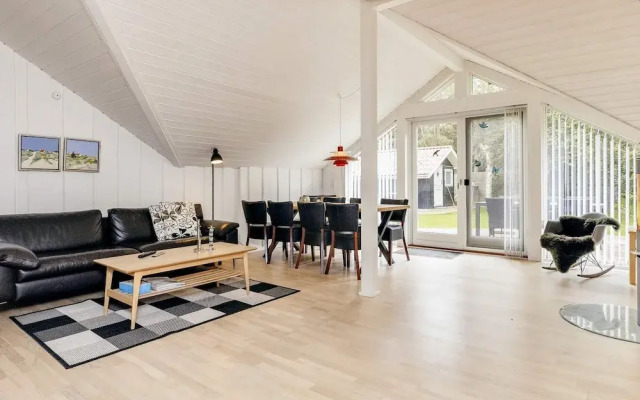 6 Person Holiday Home in Jerup