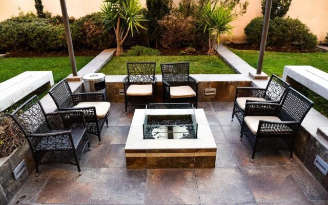 Hilton Garden Inn Santiago Airport