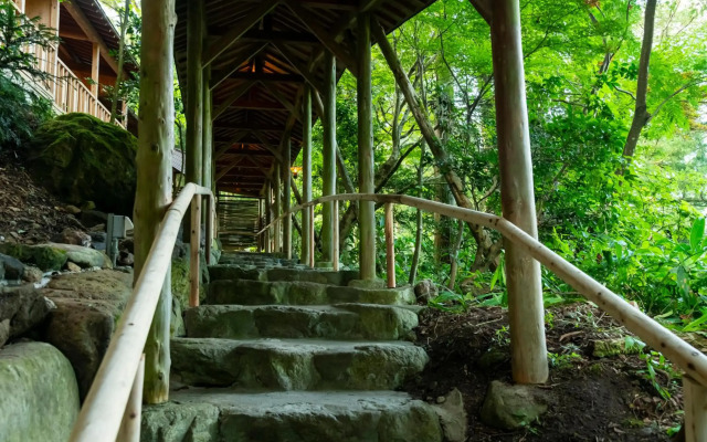 Yamanaka Spa Hanatsubaki
