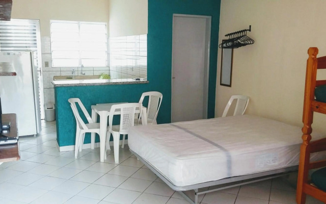 Kitnets Gracimar à 300mts Martin de Sá Caraguatatuba