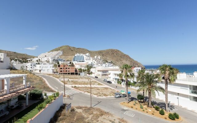 Cosy Holiday Home in Carboneras near Andaluz Park and Beach