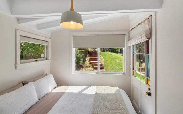 Piha - City Escape, Piha Holiday Home