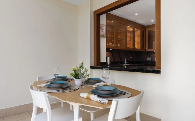 Maison Privee - Stylish & Spacious Apartment in Downtown Dubai