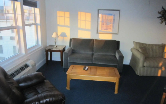 Atlantic Breeze Suites