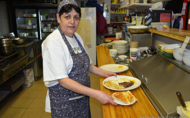 Canadas Best Value Inn & Suites Castlegar