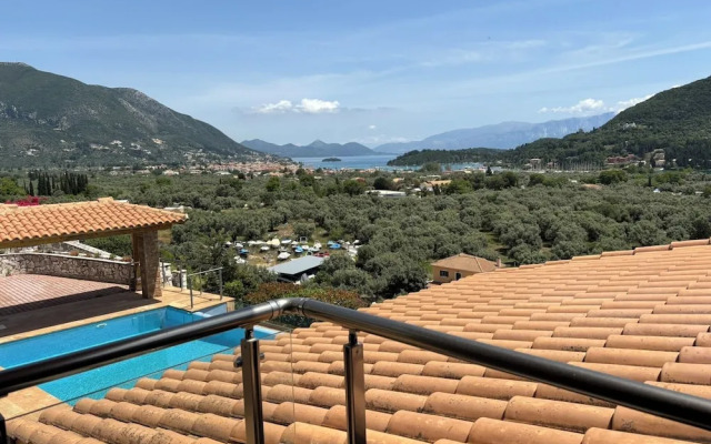 Smaragdine Blue Villa