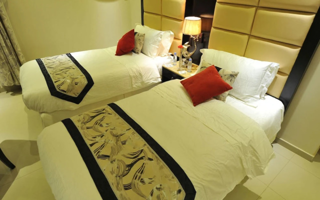 Al Janadriyah Suites 7