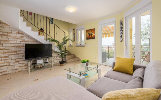 Nice Apartment in Porec With 2 Bedrooms and Wifi