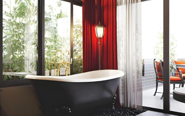 Adora Art Hotel
